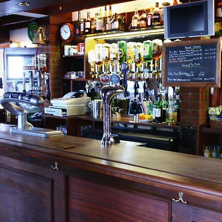 Lion And Fiddle Trowbridge Exterior foto