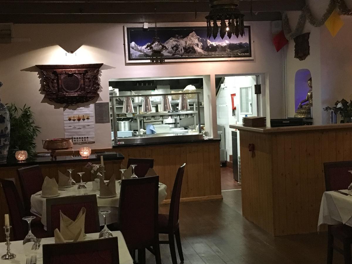 Lion And Fiddle Trowbridge Exterior foto